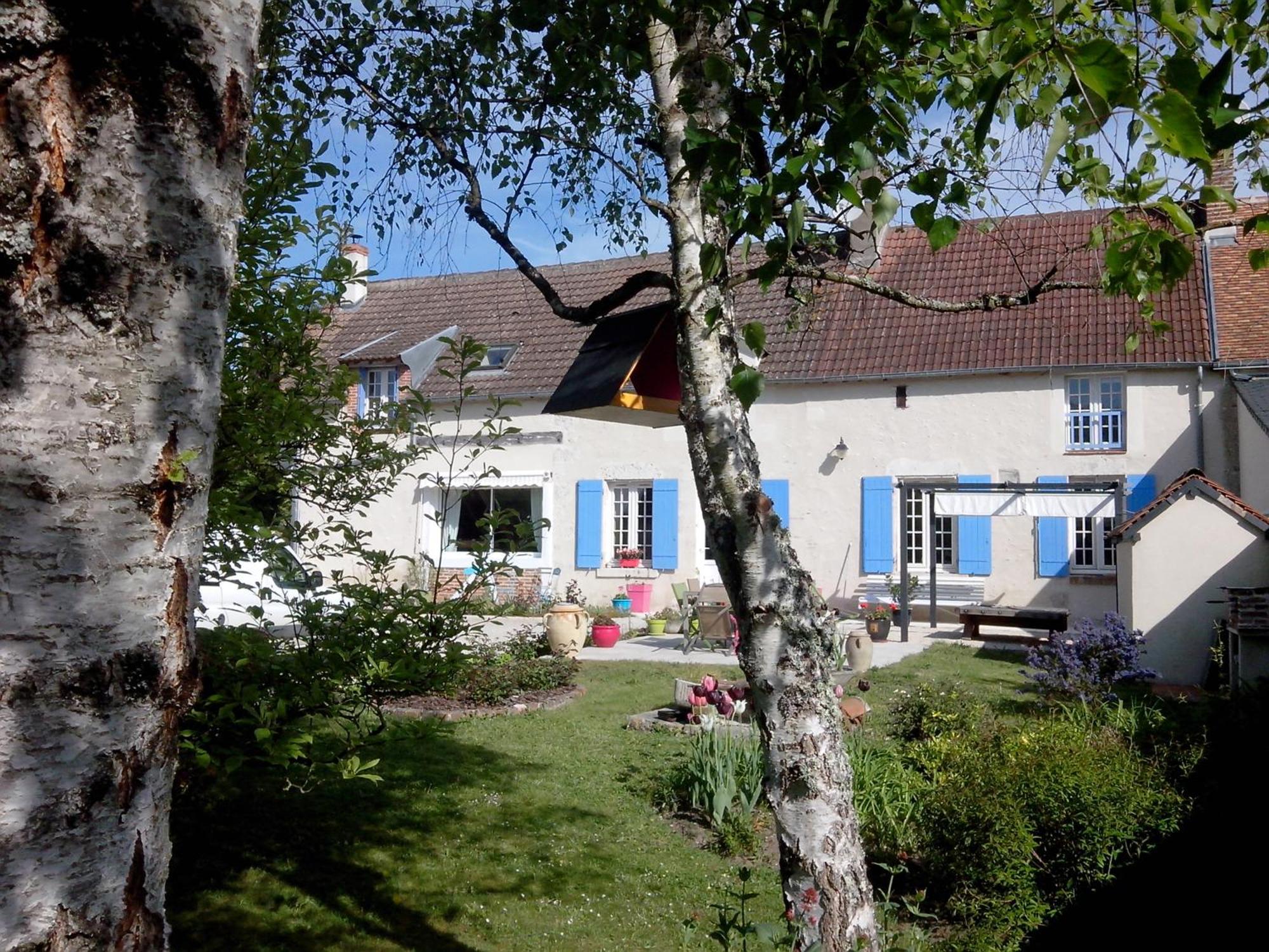 Les Hirondelles Bed & Breakfast อังแซ็ง ภายนอก รูปภาพ