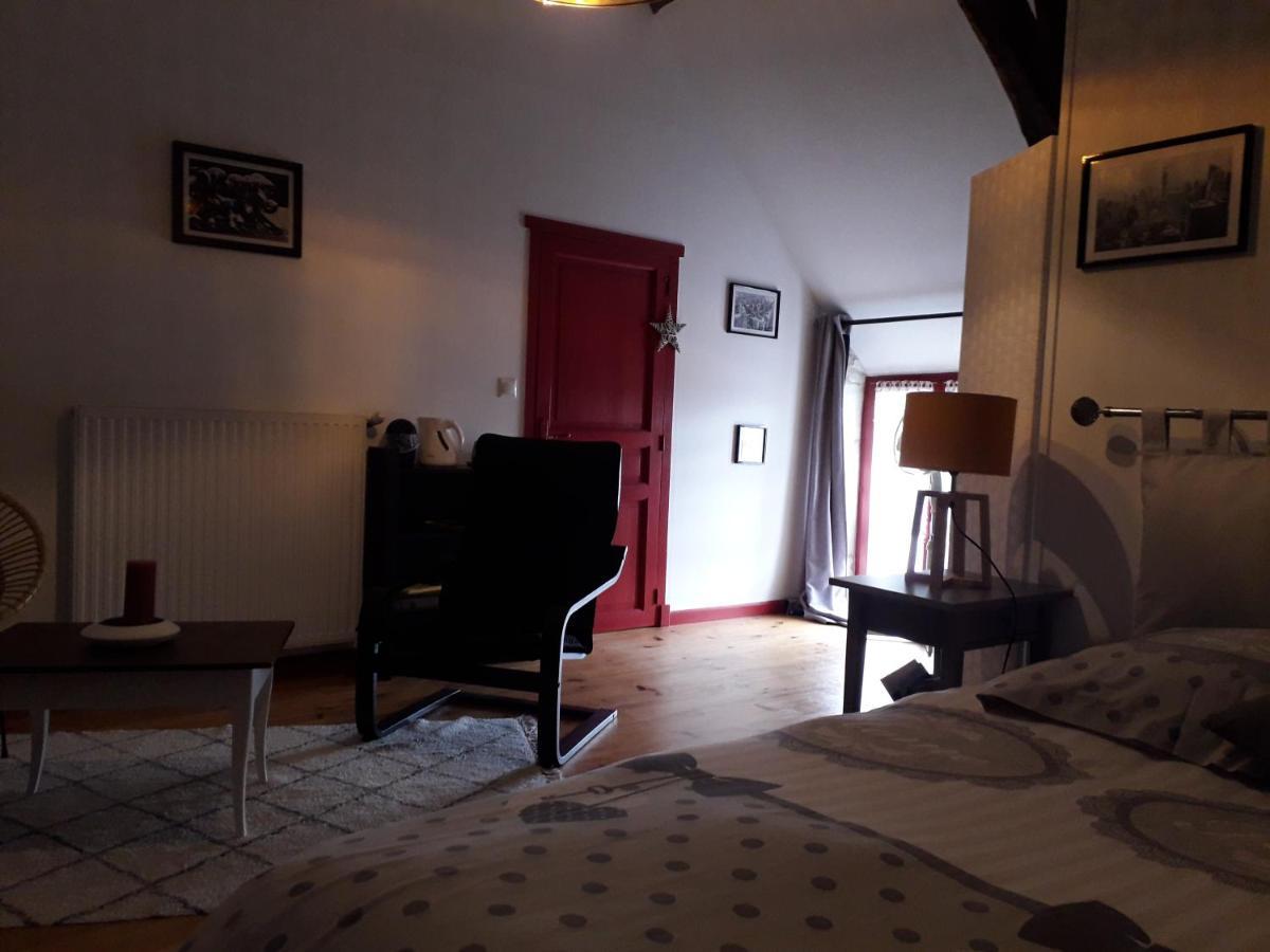 Les Hirondelles Bed & Breakfast อังแซ็ง ภายนอก รูปภาพ