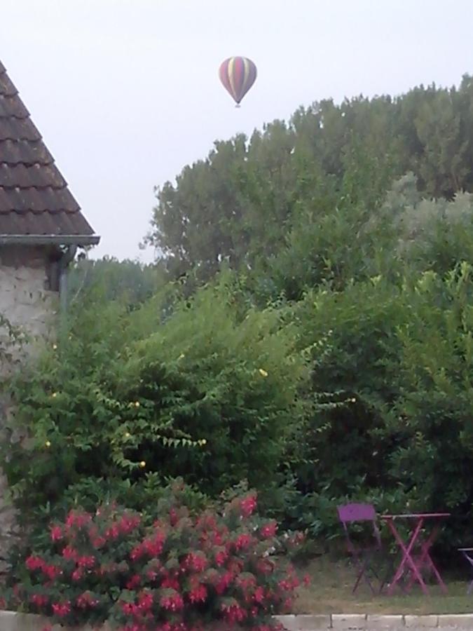 Les Hirondelles Bed & Breakfast อังแซ็ง ภายนอก รูปภาพ